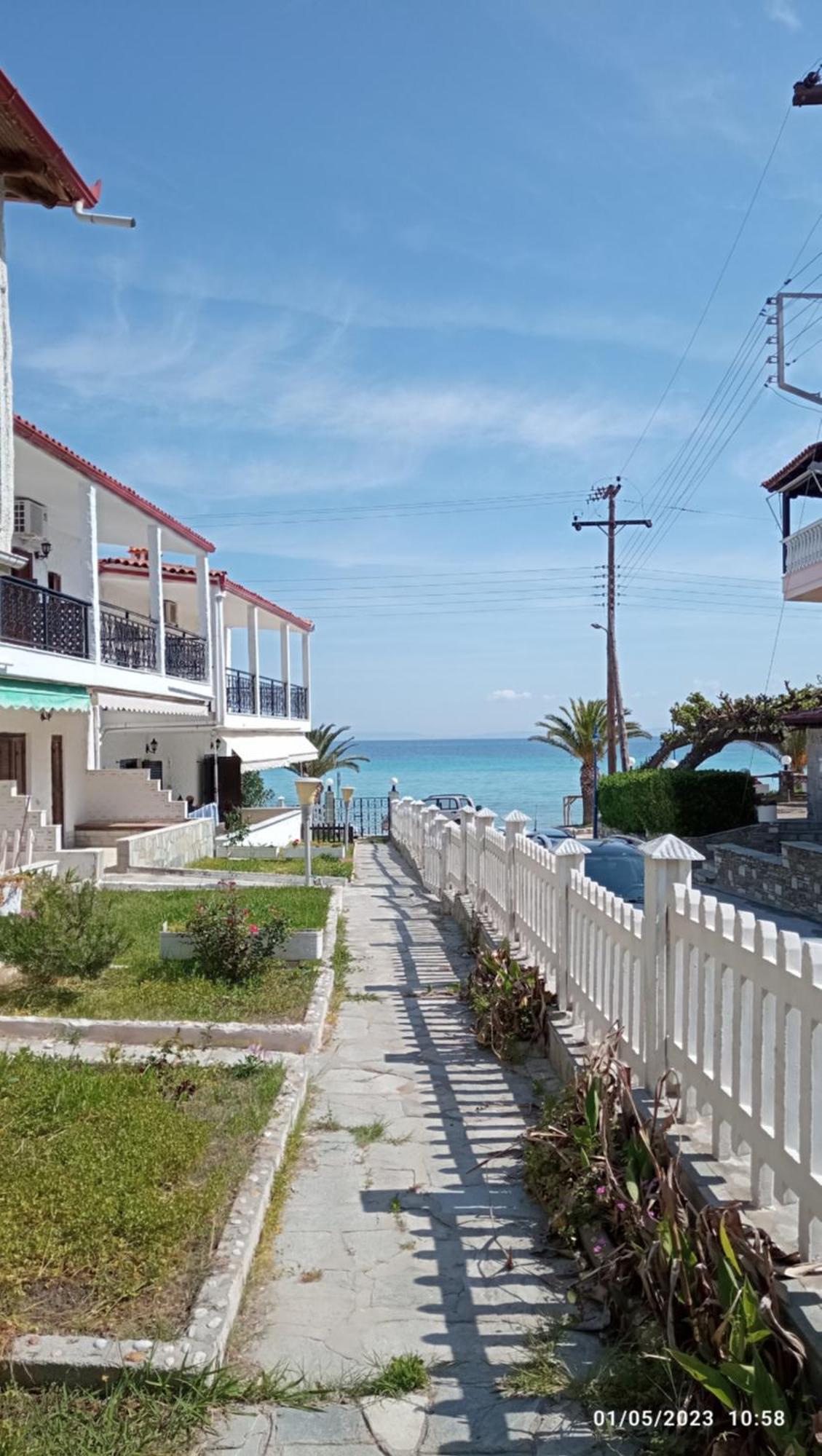 Hippocampus Beach House Polychrono Exterior photo